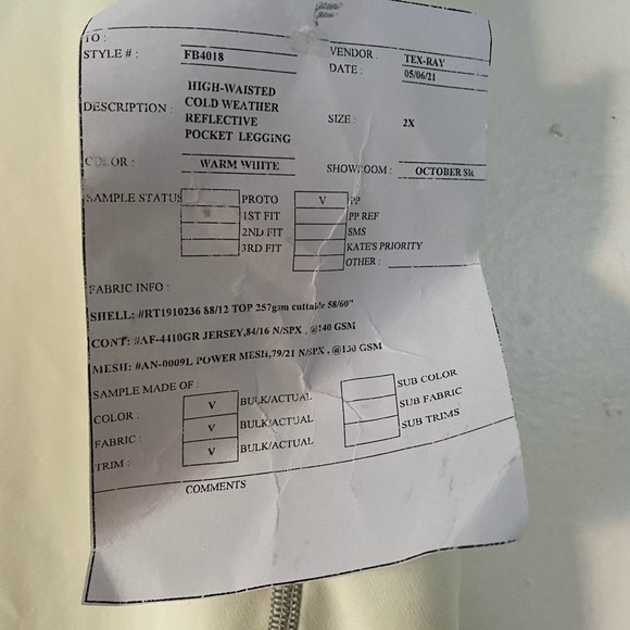 NWT Fabletics High Waisted Cold Weather Reflective Leggings XXL 2X Plus - Picture 4 of 6